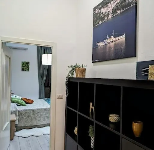 아파트 Bright Flat Just 10 Minutes From The Centre