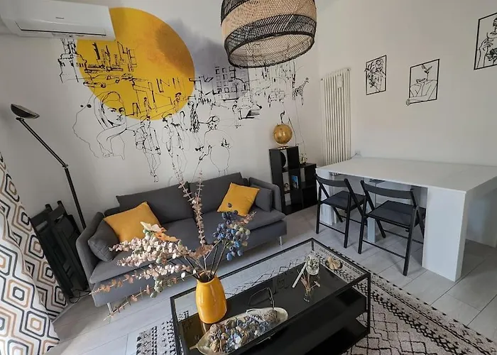 Bright Flat Just 10 Minutes From The Centre Como