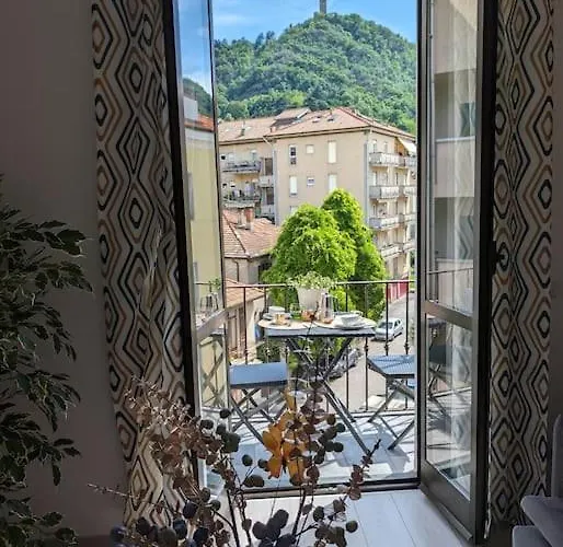 Apartment Bright Flat Just 10 Minutes From The Centre