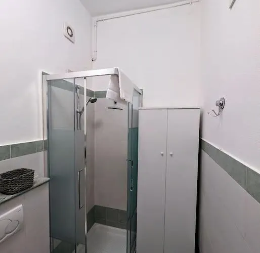 아파트 Bright Flat Just 10 Minutes From The Centre